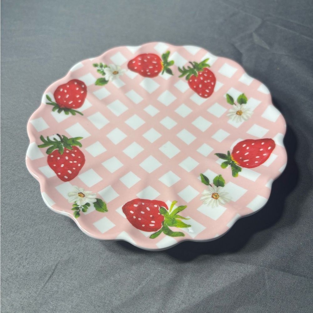 Strawberry Patterned Plate